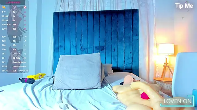 Snapshot of sweetebony_970 chatting on February 25, 11:41 am sweetebony 970 online show from February 25, 11:41 am