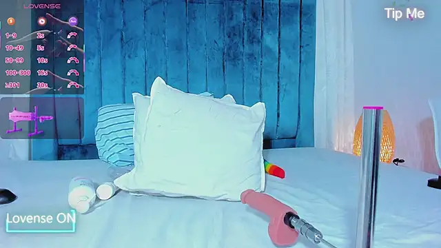 Snapshot of sweetebony_970 chatting on October 9, 3:15 am sweetebony 970 online show from October 9, 3:15 am