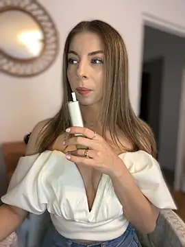 Mia Ethan online show from November 9, 10:35 am