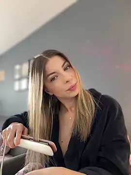 Mia Ethan online show from April 4, 5:38 am