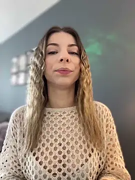 Mia Ethan online show from April 24, 8:50 am