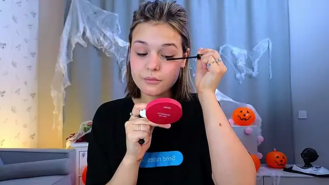 Snapshot of EthalGold chatting on October 29, 2:58 am EthalGold online show from October 29, 2:58 am