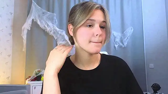 Snapshot of EthalGold chatting on October 30, 3:08 am EthalGold online show from October 30, 3:08 am