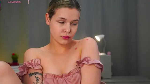 Snapshot of EthalGold chatting on November 16, 3:12 am EthalGold online show from November 16, 3:12 am