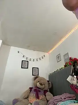 Snapshot of salomegalesoxxx chatting on November 13, 1:59 am salomegalesoxxx online show from November 13, 1:59 am