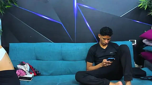 playsgirlhot online show from February 17, 11:13 am