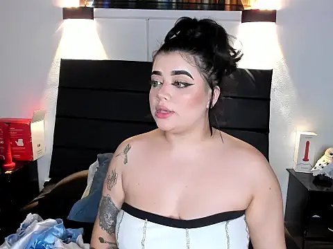 Snapshot of _ValeryStone_ chatting on February 3, 7:10 pm  ValeryStone  online show from February 3, 7:10 pm