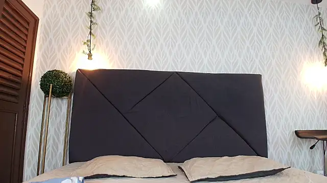 sandy rivas online show from April 4, 12:24 pm