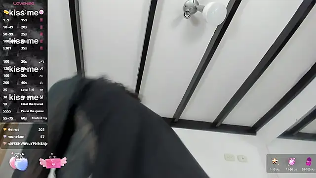 Snapshot of Milkdulce1 chatting on February 2, 8:24 am Milkdulce1 online show from February 2, 8:24 am