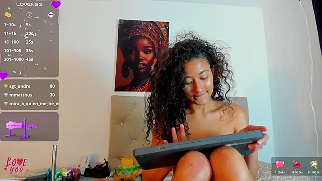 Snapshot of Milkdulce1 chatting on March 10, 1:45 am Milkdulce1 online show from March 10, 1:45 am