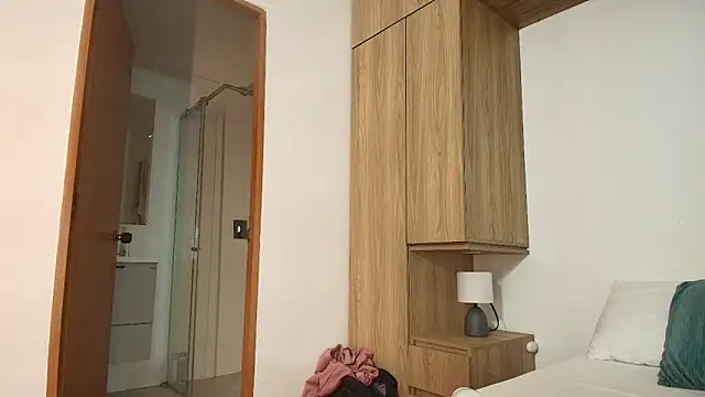 Snapshot of Milkdulce1 chatting on October 7, 7:55 pm Milkdulce1 online show from October 7, 7:55 pm