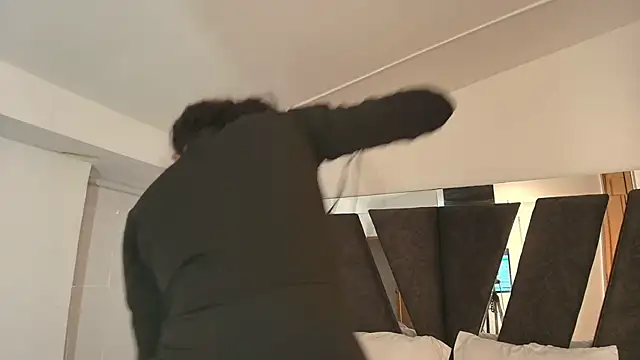 Snapshot of Milkdulce1 chatting on November 6, 1:56 pm Milkdulce1 online show from November 6, 1:56 pm