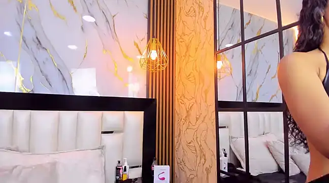 Snapshot of SofiaLaurents chatting on January 30, 2:04 pm SofiaLaurents online show from January 30, 2:04 pm