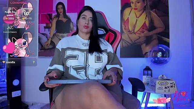 vaiolet triana online show from November 19, 9:15 pm