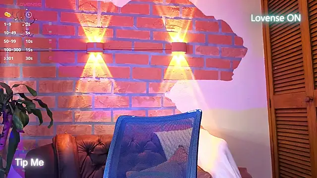 Snapshot of Dylanstonne chatting on November 9, 7:12 pm Dylanstonne online show from November 9, 7:12 pm