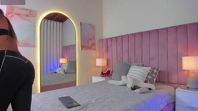 Snapshot of Aleja_arango1 chatting on November 24, 10:53 pm Aleja arango1 online show from November 24, 10:53 pm