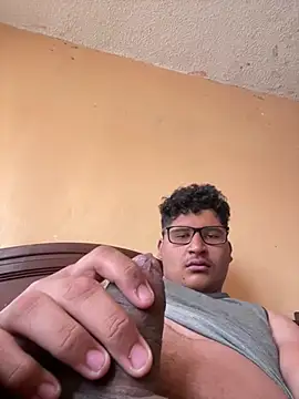 Ruk436 online show from December 9, 8:33 pm