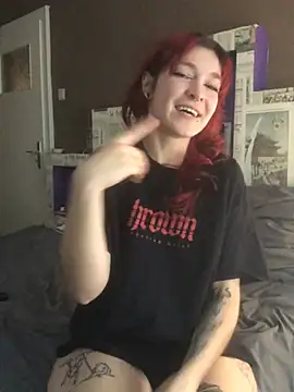 Snapshot of Mushroomsofi_ chatting on December 26, 4:58 pm Mushroomsofi online show from December 26, 4:58 pm