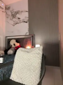 Pink Jazmin online show from April 5, 12:30 am