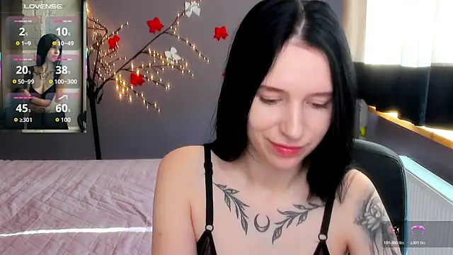 KarolinaBlacks online show from April 17, 5:32 am