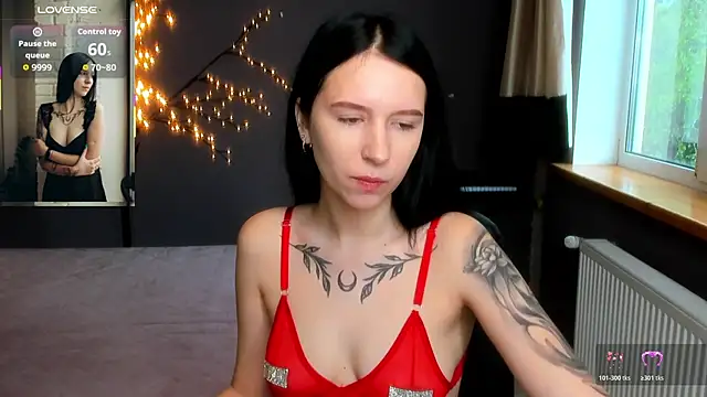 KarolinaBlacks online show from April 19, 5:40 am