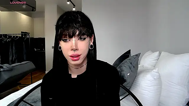 Dasha M online show from February 5, 7:24 am