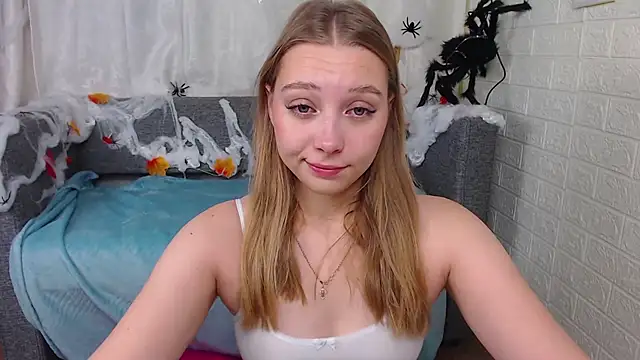 bellaa love  online show from October 15, 12:33 am