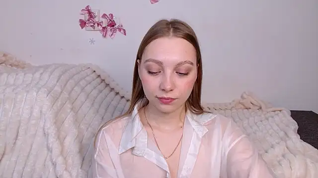 bellaa love  online show from March 18, 11:19 pm