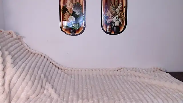 bellaa love  online show from April 3, 12:08 am