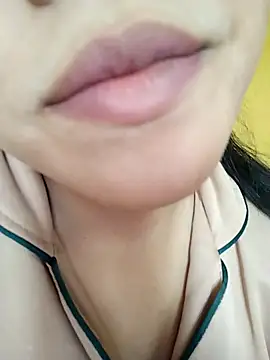 Snapshot of Anki-doll chatting on February 25, 5:41 am Anki-doll online show from February 25, 5:41 am