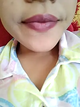 Snapshot of Anki-doll chatting on March 22, 9:02 am Anki-doll online show from March 22, 9:02 am