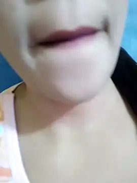 Snapshot of Anki-doll chatting on October 31, 5:30 am Anki-doll online show from October 31, 5:30 am