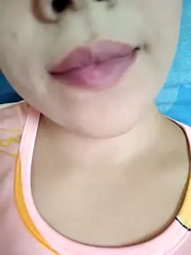 Snapshot of Anki-doll chatting on November 7, 5:40 am Anki-doll online show from November 7, 5:40 am