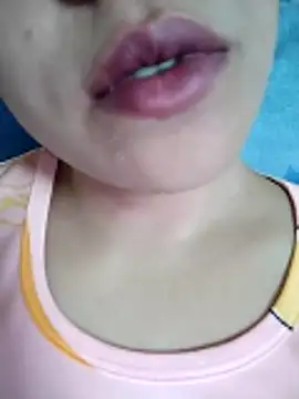 Snapshot of Anki-doll chatting on November 19, 5:40 am Anki-doll online show from November 19, 5:40 am