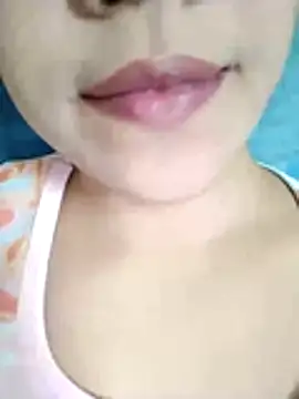 Snapshot of Anki-doll chatting on December 15, 5:34 am Anki-doll online show from December 15, 5:34 am