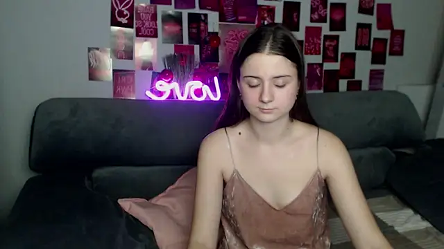 MilanaRoza online show from November 15, 6:04 pm