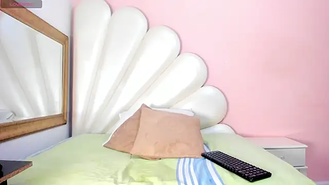 Ally Parkeer  online show from February 27, 5:36 pm