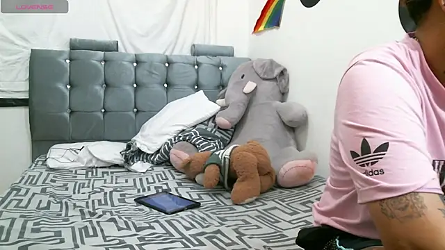 Snapshot of pamelaykamila chatting on September 21, 5:53 am pamelaykamila online show from September 21, 5:53 am