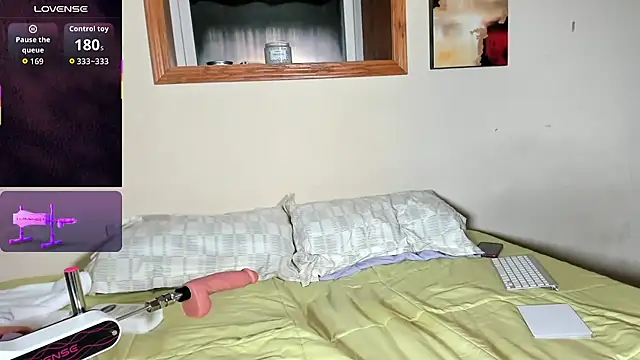 Snapshot of NinaRiveraXO chatting on December 3, 3:25 am NinaRiveraXO online show from December 3, 3:25 am