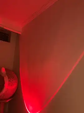 Im Valen Cute online show from November 29, 4:15 am