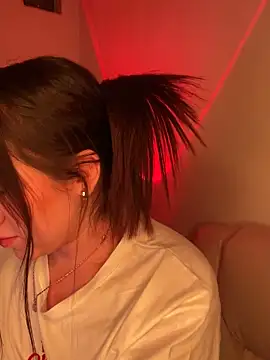 Im Valen Cute online show from December 3, 4:20 am