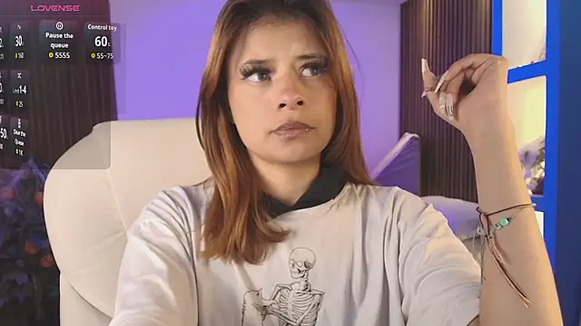 Snapshot of Antonella_Torres2 chatting on November 12, 3:29 am Antonella Torres2 online show from November 12, 3:29 am