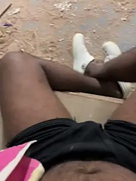 Snapshot of deshi_boybig chatting on November 26, 3:57 pm deshi boybig online show from November 26, 3:57 pm