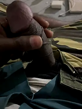 Snapshot of deshi_boybig chatting on December 5, 4:25 pm deshi boybig online show from December 5, 4:25 pm