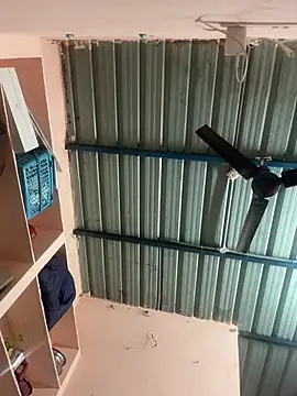 Snapshot of deshi_boybig chatting on December 16, 6:13 pm deshi boybig online show from December 16, 6:13 pm