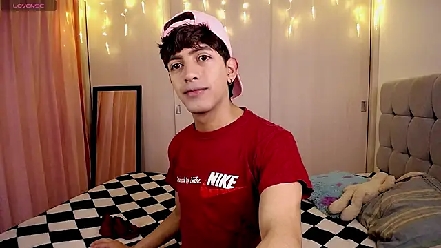 teobowny  online show from December 12, 3:48 pm