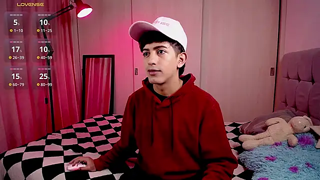 teobowny  online show from January 3, 1:36 pm