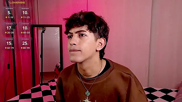 teobowny  online show from January 4, 2:04 pm