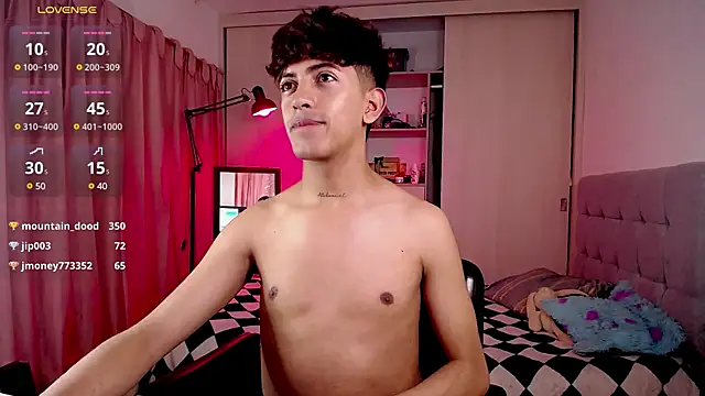 teobowny  online show from January 9, 9:58 pm