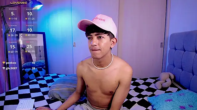 teobowny  online show from January 24, 4:28 pm